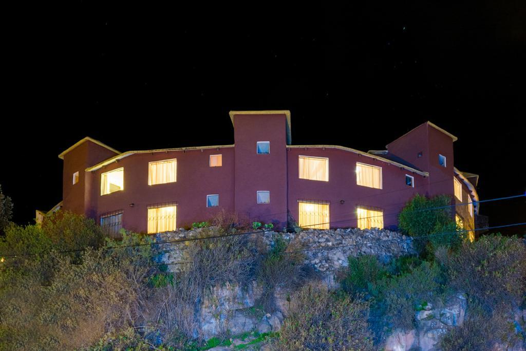 Pozo Del Cielo Hotel Chivay Luaran gambar
